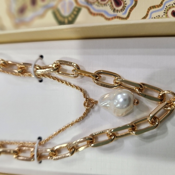 🔹️House of Harlow Gold Sunburst 17" Layered Glass Pearl + Glass Stone Necklace - Picture 6 of 6